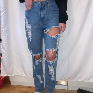 Boyfriend ripped jeans